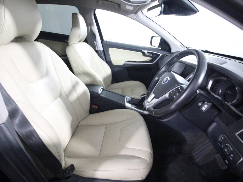 USED 2015 65 VOLVO XC60 2.4 D5 SE Lux Nav SUV 5dr Diesel Auto AWD Euro 6 (s/s) (220 ps) 