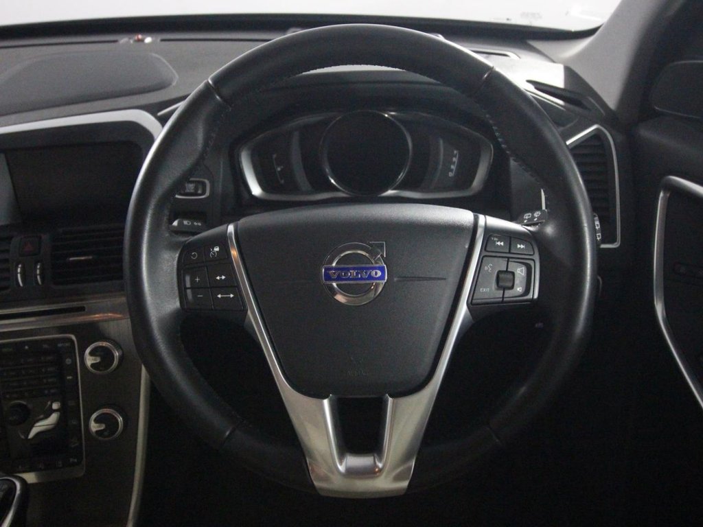 USED 2015 65 VOLVO XC60 2.4 D5 SE Lux Nav SUV 5dr Diesel Auto AWD Euro 6 (s/s) (220 ps) 