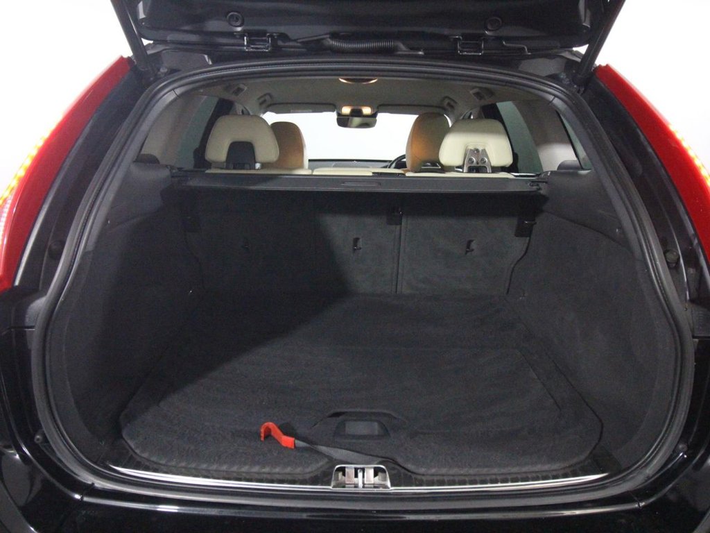 USED 2015 65 VOLVO XC60 2.4 D5 SE Lux Nav SUV 5dr Diesel Auto AWD Euro 6 (s/s) (220 ps) 