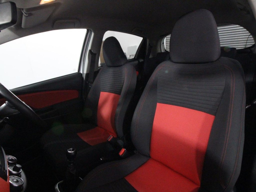 USED 2014 64 TOYOTA YARIS 1.33 Dual VVT-i Sport Hatchback 5dr Petrol Manual Euro 5 Euro 5 (99 ps) 