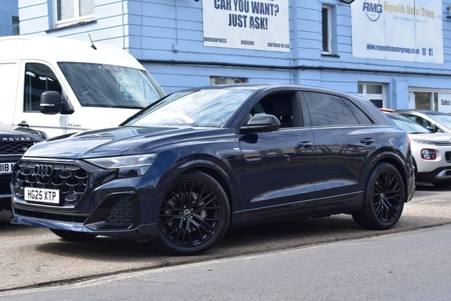 View our AUDI Q8