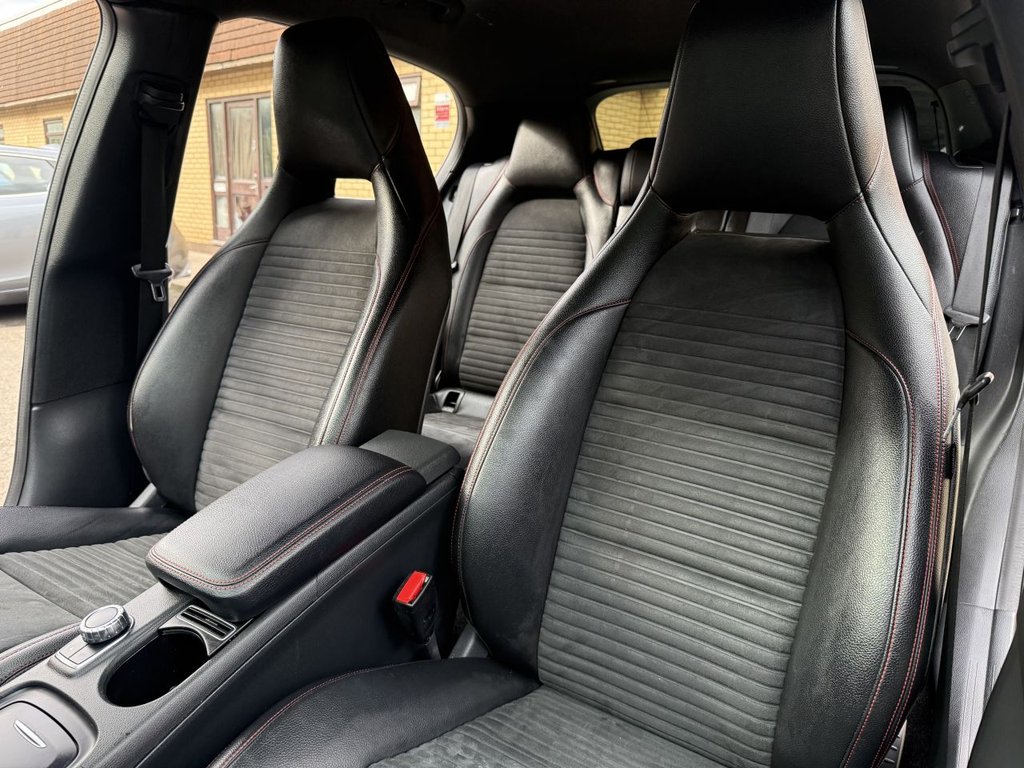 USED 2016 16 MERCEDES-BENZ GLA 2.1 GLA200d AMG Line SUV 5dr Diesel 7G-DCT Euro 6 (s/s) (136 ps) Rear Camera, Electric Tailgate