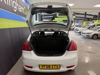 USED 2009 58 KIA PROCEED 1.4 ZR7 Hatchback 3dr Petrol Manual (145 g/km, 103 bhp) ****LOW MILEAGE****