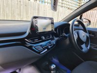 USED 2023 TOYOTA C-HR 1.8 VVT-h GPF Icon SUV 5dr Petrol Hybrid CVT Euro 6 (s/s) (122 ps) ** WE OFFER FINANCE ON THIS CAR **