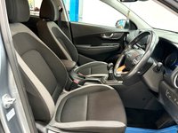 USED 2020 69 HYUNDAI KONA 1.0 T-GDi Premium SUV 5dr Petrol Manual Euro 6 (s/s) (120 ps) Lovely Car with SATNAV, CARPLAY, Parking Camera & Guides, 18" Alloys, Privacy Glass, 48000 Miles Great Service History
