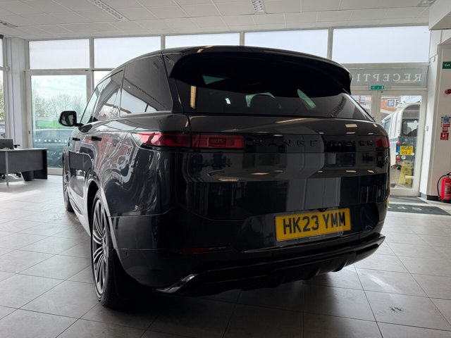 View our LAND ROVER RANGE ROVER SPORT