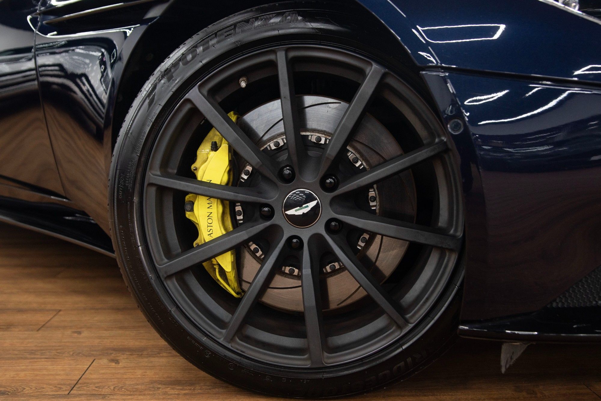 USED 2019 H ASTON MARTIN DB11 5.2 V12 BiTurbo AMR Coupe 