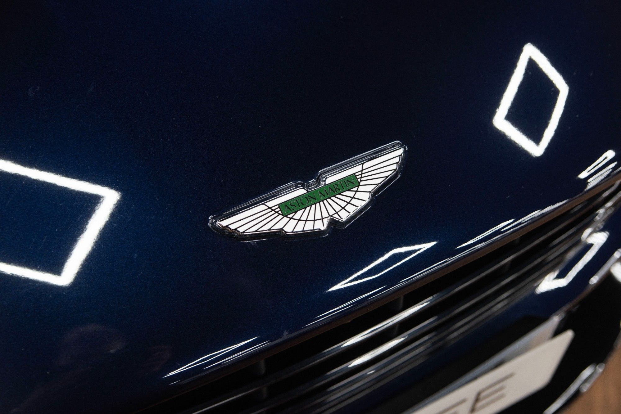 USED 2019 H ASTON MARTIN DB11 5.2 V12 BiTurbo AMR Coupe 