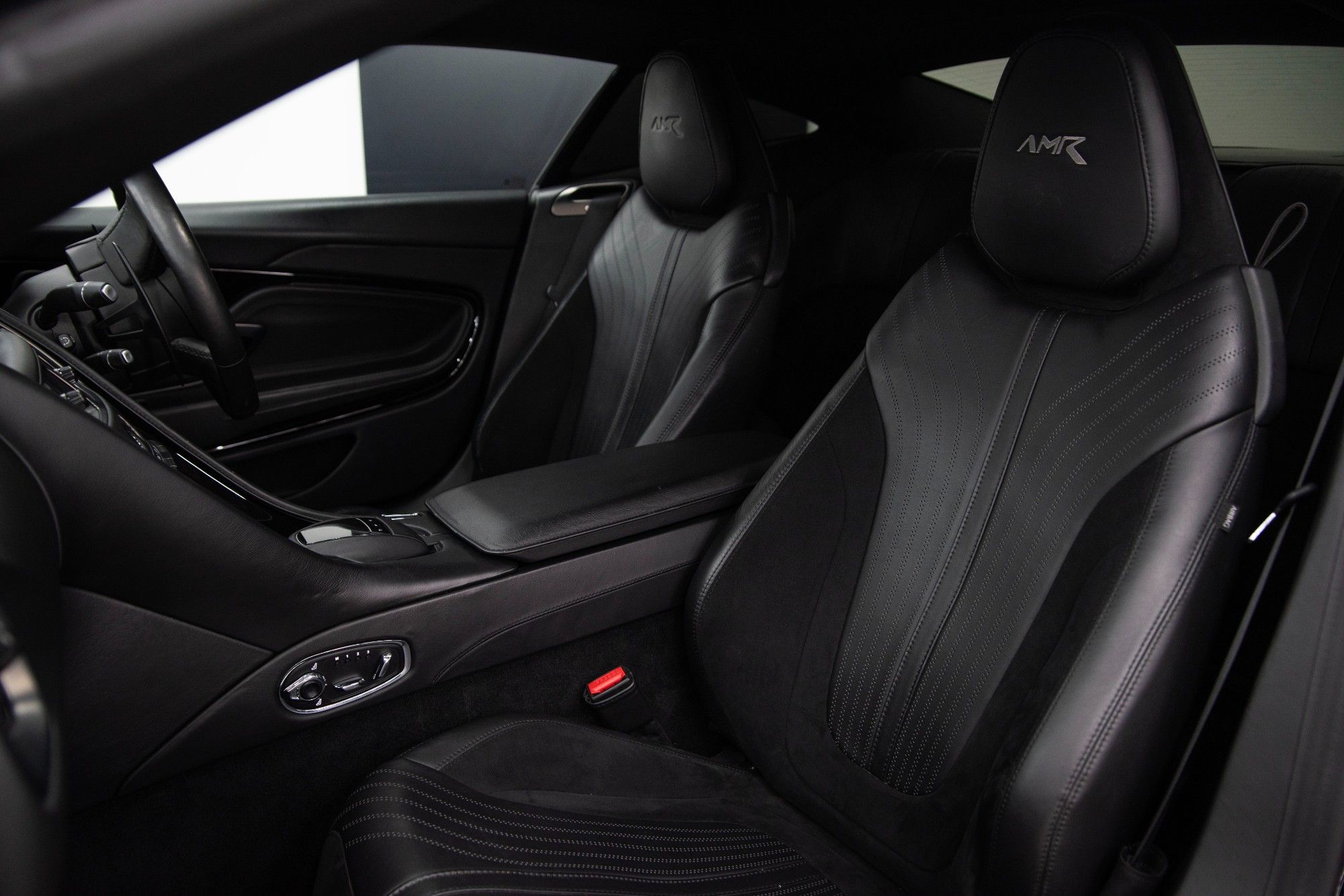 USED 2019 H ASTON MARTIN DB11 5.2 V12 BiTurbo AMR Coupe 