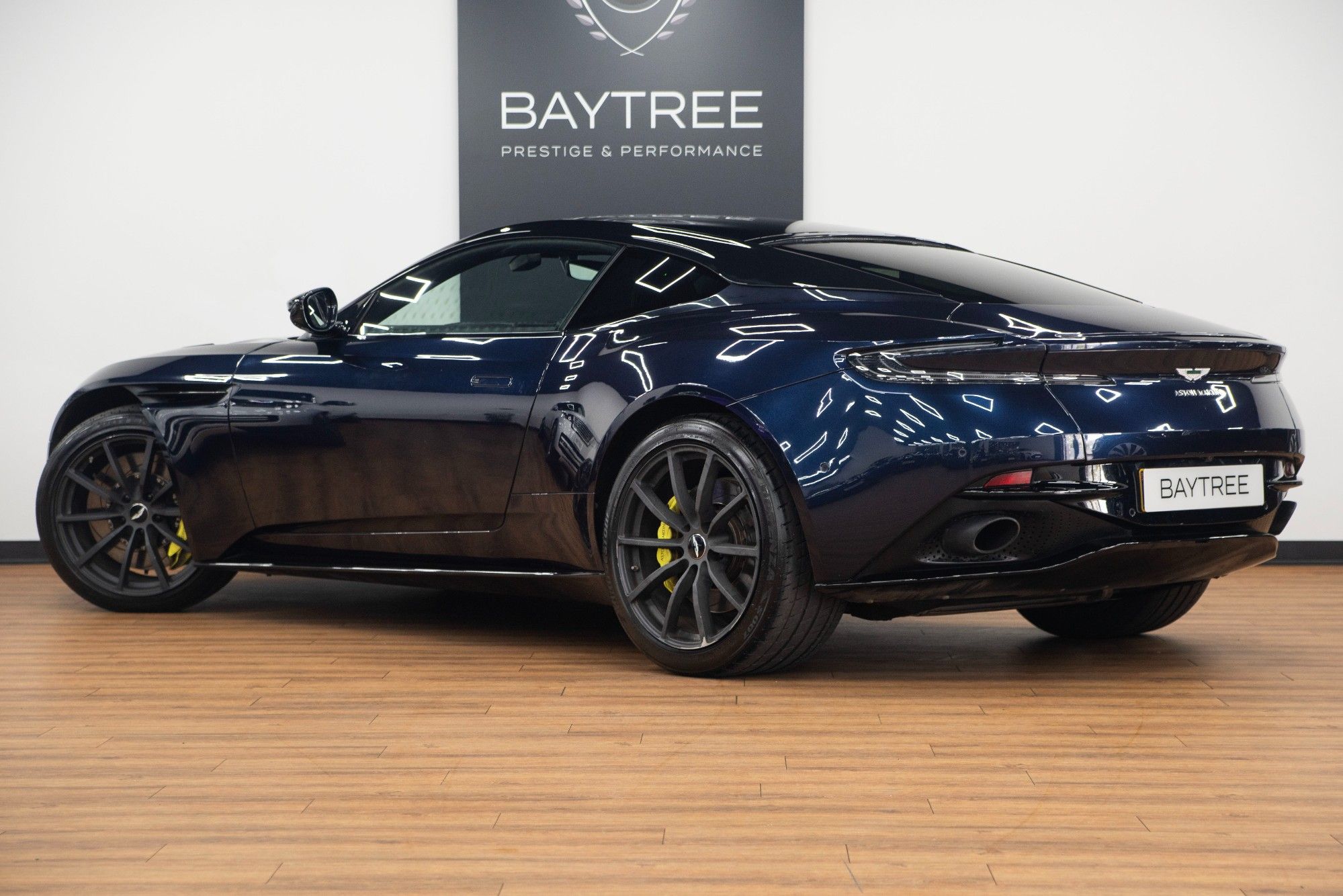 USED 2019 H ASTON MARTIN DB11 5.2 V12 BiTurbo AMR Coupe 
