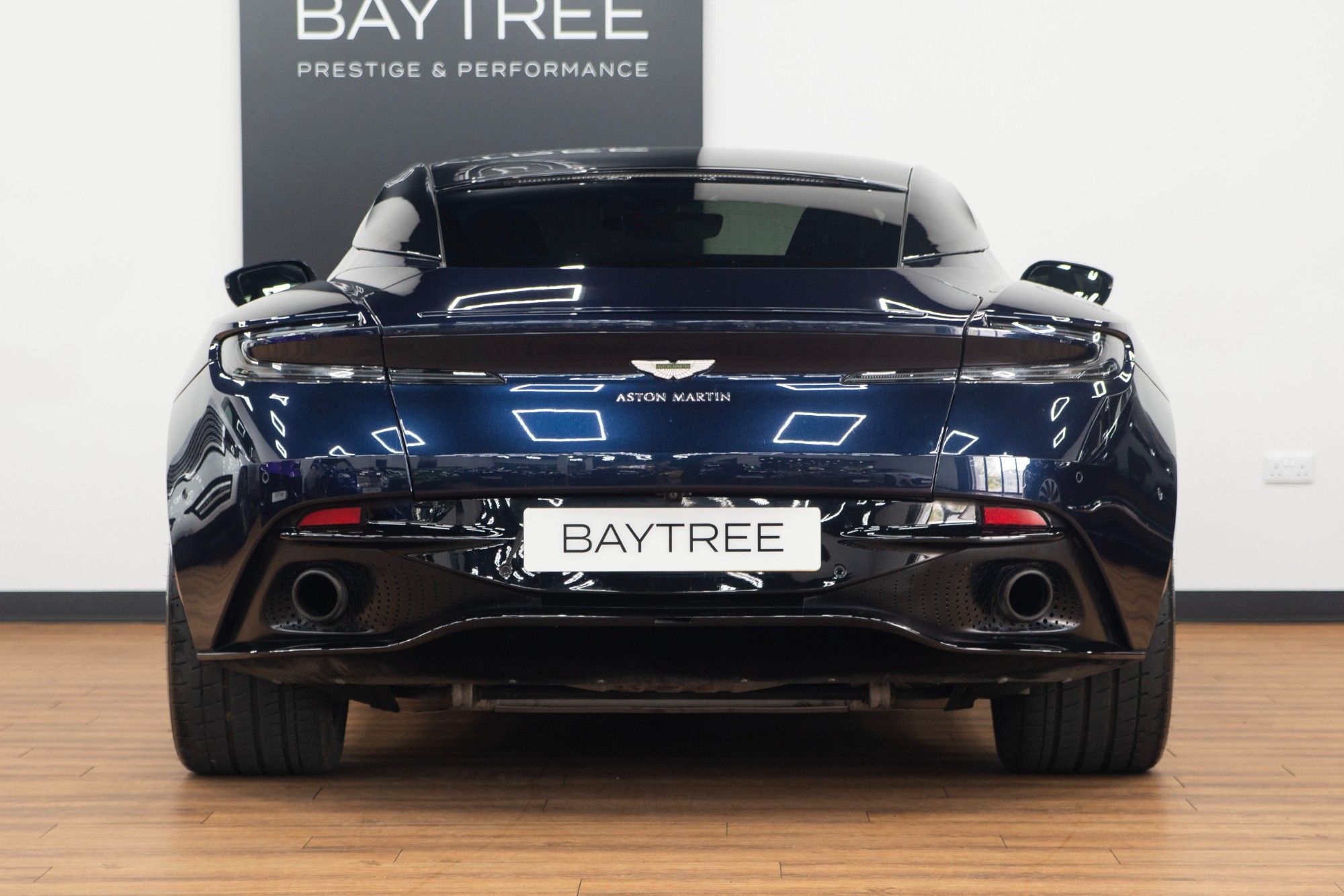 USED 2019 H ASTON MARTIN DB11 5.2 V12 BiTurbo AMR Coupe 