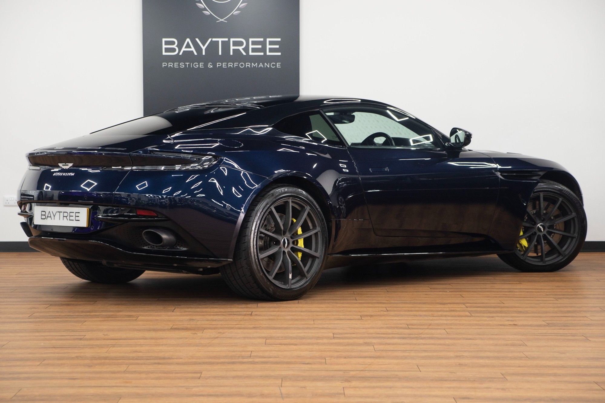 USED 2019 H ASTON MARTIN DB11 5.2 V12 BiTurbo AMR Coupe 