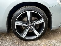 USED 2017 67 VOLVO V60 2.0 T4 R-Design Lux Nav Estate 5dr Petrol Manual Euro 6 (s/s) (190 ps) 