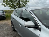 USED 2017 67 VOLVO V60 2.0 T4 R-Design Lux Nav Estate 5dr Petrol Manual Euro 6 (s/s) (190 ps) 