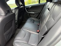 USED 2017 67 VOLVO V60 2.0 T4 R-Design Lux Nav Estate 5dr Petrol Manual Euro 6 (s/s) (190 ps) 