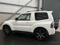 USED 2017 66 MITSUBISHI SHOGUN 3.2 DI-DC 187PS SG2 AUTO 4WD SWB 3DR SUV  