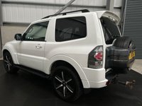 USED 2017 66 MITSUBISHI SHOGUN 3.2 DI-DC 187PS SG2 AUTO 4WD SWB 3DR SUV  