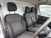 USED 2022 72 RENAULT TRAFIC 2.0 dCi Blue SL28 Business Panel Van 5dr Diesel Manual L1 H1 Euro 6 (s/s) (130 ps) 