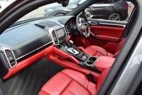 USED 2017 17 PORSCHE CAYENNE 4.2 TD V8 S SUV 5dr Diesel TiptronicS 4WD Euro 6 (s/s) (385 ps) 1 OWNER / PAN ROOF / AIR SUSP