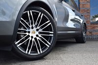 USED 2017 17 PORSCHE CAYENNE 4.2 TD V8 S SUV 5dr Diesel TiptronicS 4WD Euro 6 (s/s) (385 ps) 1 OWNER / PAN ROOF / AIR SUSP