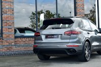 USED 2017 17 PORSCHE CAYENNE 4.2 TD V8 S SUV 5dr Diesel TiptronicS 4WD Euro 6 (s/s) (385 ps) 1 OWNER / PAN ROOF / AIR SUSP