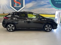 USED 2021 21 NISSAN LEAF 40kWh N-Connecta Hatchback 5 Door Electric Automatic Black 1 Former Keeper HEATED SEATS+360 CAMERAS+PRIV GLASS