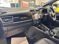 USED 2021 21 NISSAN LEAF 40kWh N-Connecta Hatchback 5 Door Electric Automatic Black 1 Former Keeper HEATED SEATS+360 CAMERAS+PRIV GLASS