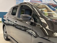 USED 2021 21 NISSAN LEAF 40kWh N-Connecta Hatchback 5 Door Electric Automatic Black 1 Former Keeper HEATED SEATS+360 CAMERAS+PRIV GLASS