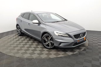 2017 VOLVO V40