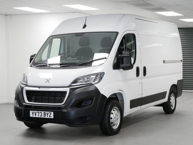 View our Peugeot Boxer 335 2.2 BLUEHDI 140 BHP L2 MEDIUM PROFESSIONAL PREMIUM PLUS