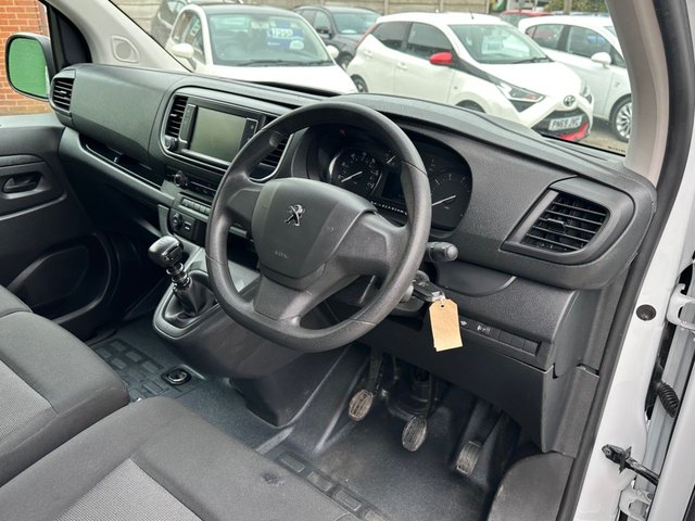 View our PEUGEOT EXPERT
