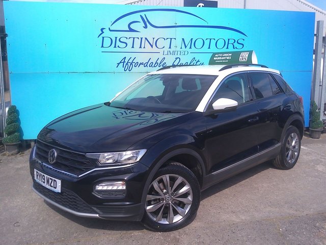 View our VOLKSWAGEN T-ROC