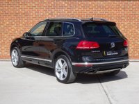 USED 2016 66 VOLKSWAGEN TOUAREG 3.0 TDI V6 BlueMotion Tech R-Line Plus Tiptronic 4WD Euro 6 (s/s) 5dr 21in ALLOYS, PAN ROOF, REV CAM