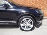USED 2016 66 VOLKSWAGEN TOUAREG 3.0 TDI V6 BlueMotion Tech R-Line Plus Tiptronic 4WD Euro 6 (s/s) 5dr 21in ALLOYS, PAN ROOF, REV CAM