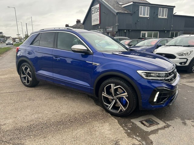 View our VOLKSWAGEN T-ROC