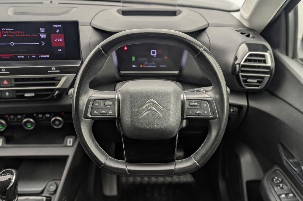 USED 2021 21 CITROEN C4 1.2 PureTech Shine Hatchback 5dr Petrol Manual Euro 6 (s/s) (130 ps) Car Play, Sat Nav, Camera,DAB