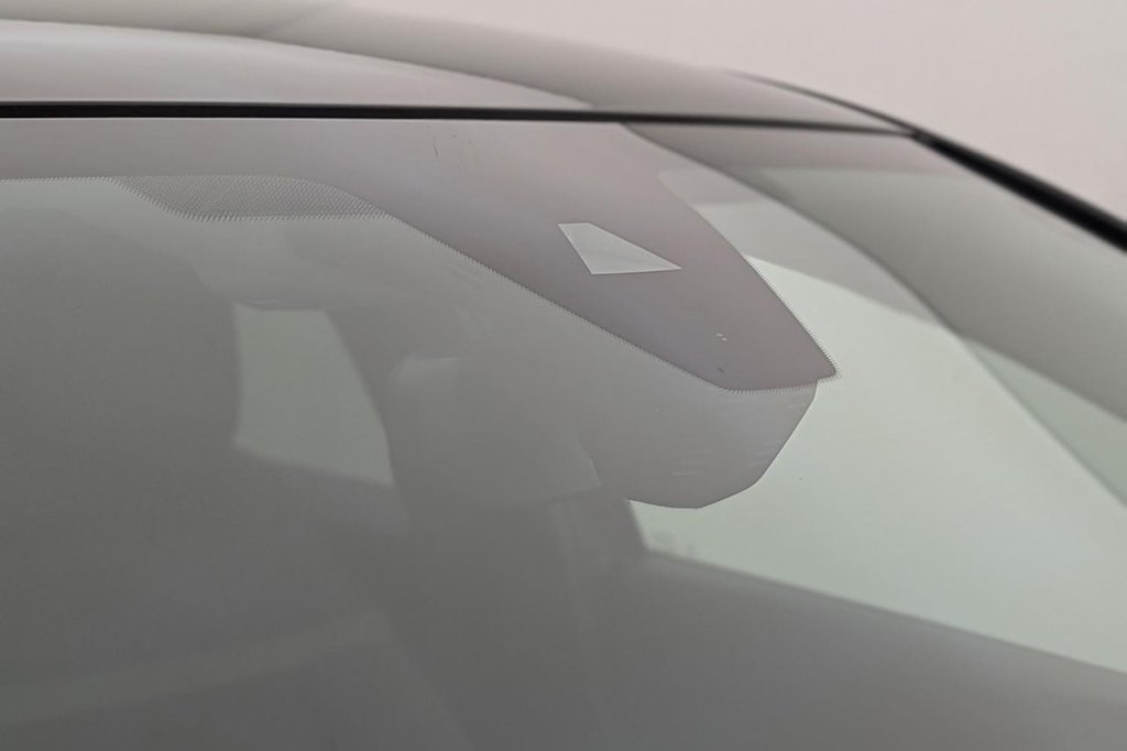 USED 2021 21 CITROEN C4 1.2 PureTech Shine Hatchback 5dr Petrol Manual Euro 6 (s/s) (130 ps) Car Play, Sat Nav, Camera,DAB