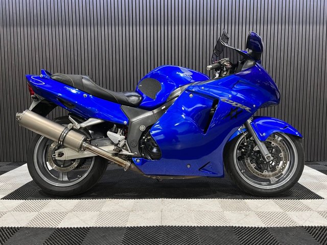 View our HONDA CBR1100XX SUPER BLACKBIRD
