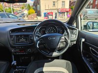 USED 2018 18 KIA CEED 1.6 CRDi GT-Line Hatchback 5dr Diesel Manual Euro 6 (s/s) (134 bhp) FULL SERVICE HISTORY -- SAT NAV -- CAR PLAY -- CRUISE -- PARKING SENSORS