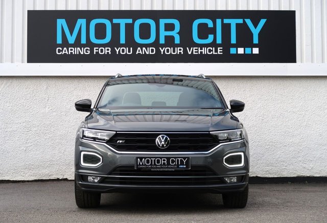 View our VOLKSWAGEN T-ROC