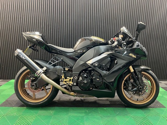 View our KAWASAKI NINJA ZX-10R
