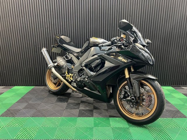 View our KAWASAKI NINJA ZX-10R