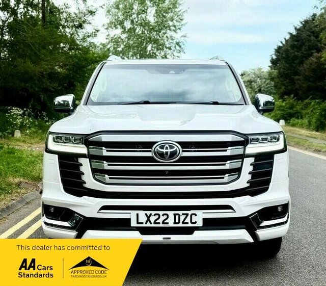View our TOYOTA LAND CRUISER