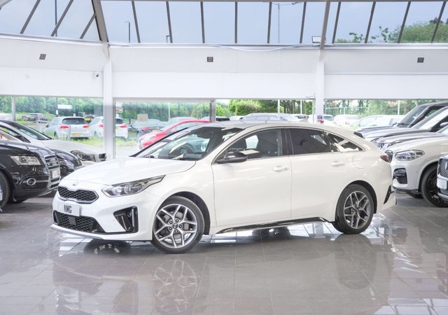 View our Kia Proceed range