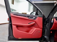 USED 2014 64 PORSCHE MACAN 3.6T V6 Turbo PDK 4WD Euro 6 (s/s) 5dr PAN ROOF + RED LEATHER