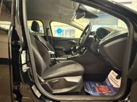 USED 2017 17 FORD FOCUS 1.5 TDCi Titanium Apple Car Play Hatchback 5 Door Diesel Manual Euro 6 (s/s) (120 ps) 8 SERVICES TO 59,556 MILES