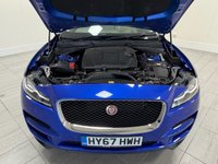 USED 2017 67 JAGUAR F-PACE 2.0 P250i Portfolio SUV 5dr Petrol Auto AWD Euro 6 (s/s) (250 ps) FIXED PANORAMIC ROOF + HEATED STEERING WHEEL + DIGITAL DASHBOARD + REAR-VIEW CAMERA