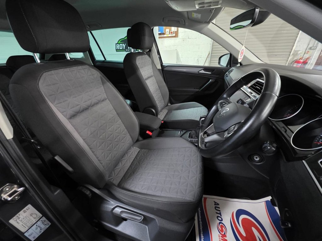 USED 2022 22 VOLKSWAGEN TIGUAN 1.5 TSI Life SUV 5dr Petrol Manual Euro 6 (s/s) (150 ps) Bluetooth - SatNav - Sensors!