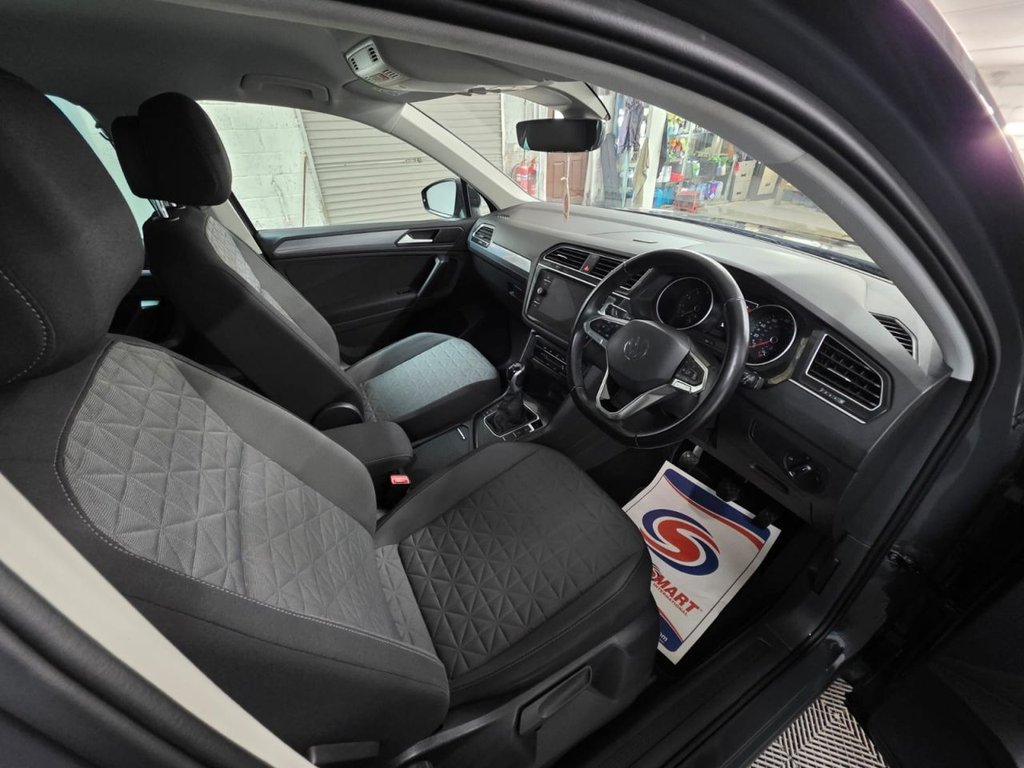 USED 2022 22 VOLKSWAGEN TIGUAN 1.5 TSI Life SUV 5dr Petrol Manual Euro 6 (s/s) (150 ps) Bluetooth - SatNav - Sensors!