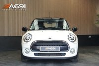 USED 2020 70 MINI HATCH 1.5 Cooper Classic Hatchback 3dr Petrol Manual Euro 6 (s/s) (136 ps) AMBIENT LIGHTING BLACK ROOF/MIRRORS